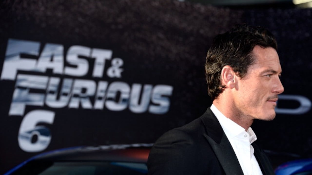 Luke Evans apareció por primera vez en la sexta entrega de la saga, interpretando al villano Owen Shaw.