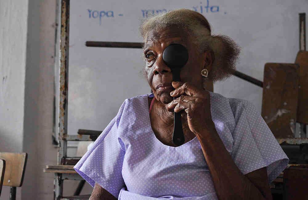 Durante la jornada se realizaron revisiones oftalmológicas y se repartieron gafas según la necesidad. Foto: Danilo Canguçu