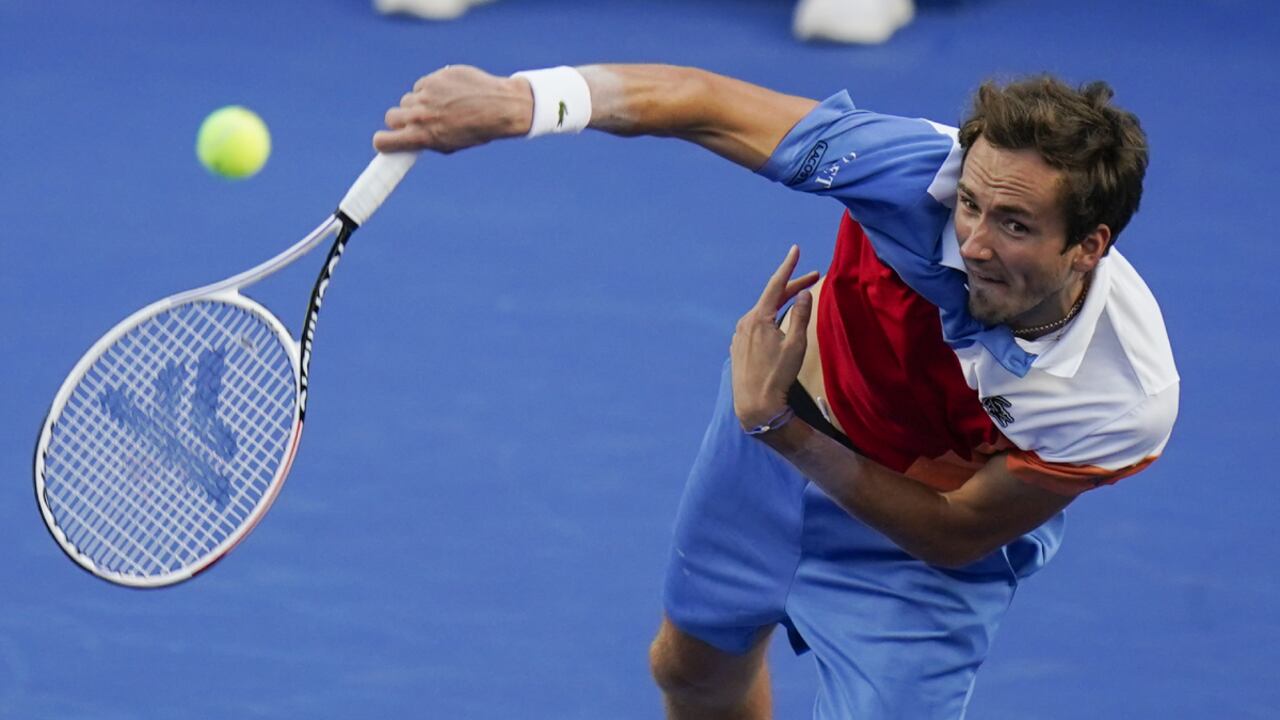 Estudió Física, Matemáticas y Comercio.