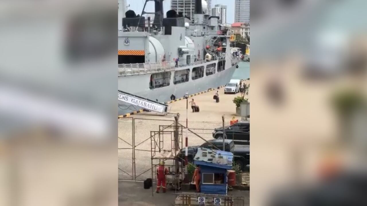 Presidente de Sri Lanka Gotabaya Rajapaksa escapó en un barco