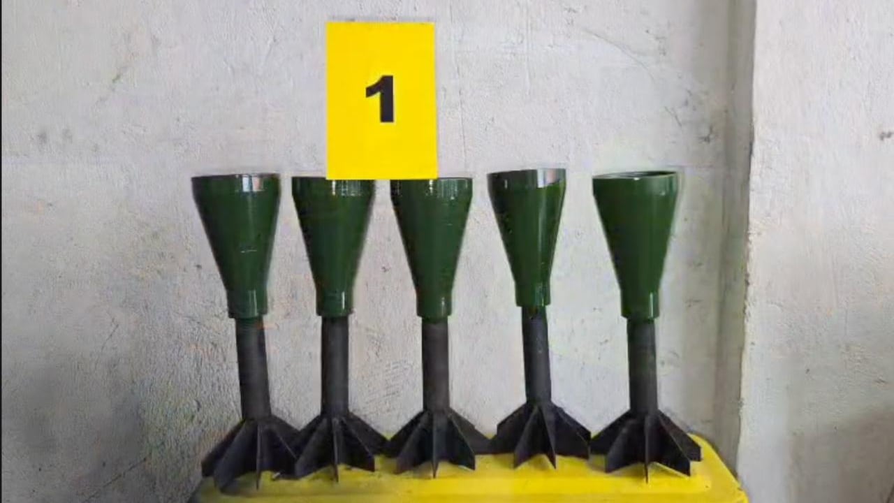 Estas son las granadas que se adaptan a drones, según la Policía.