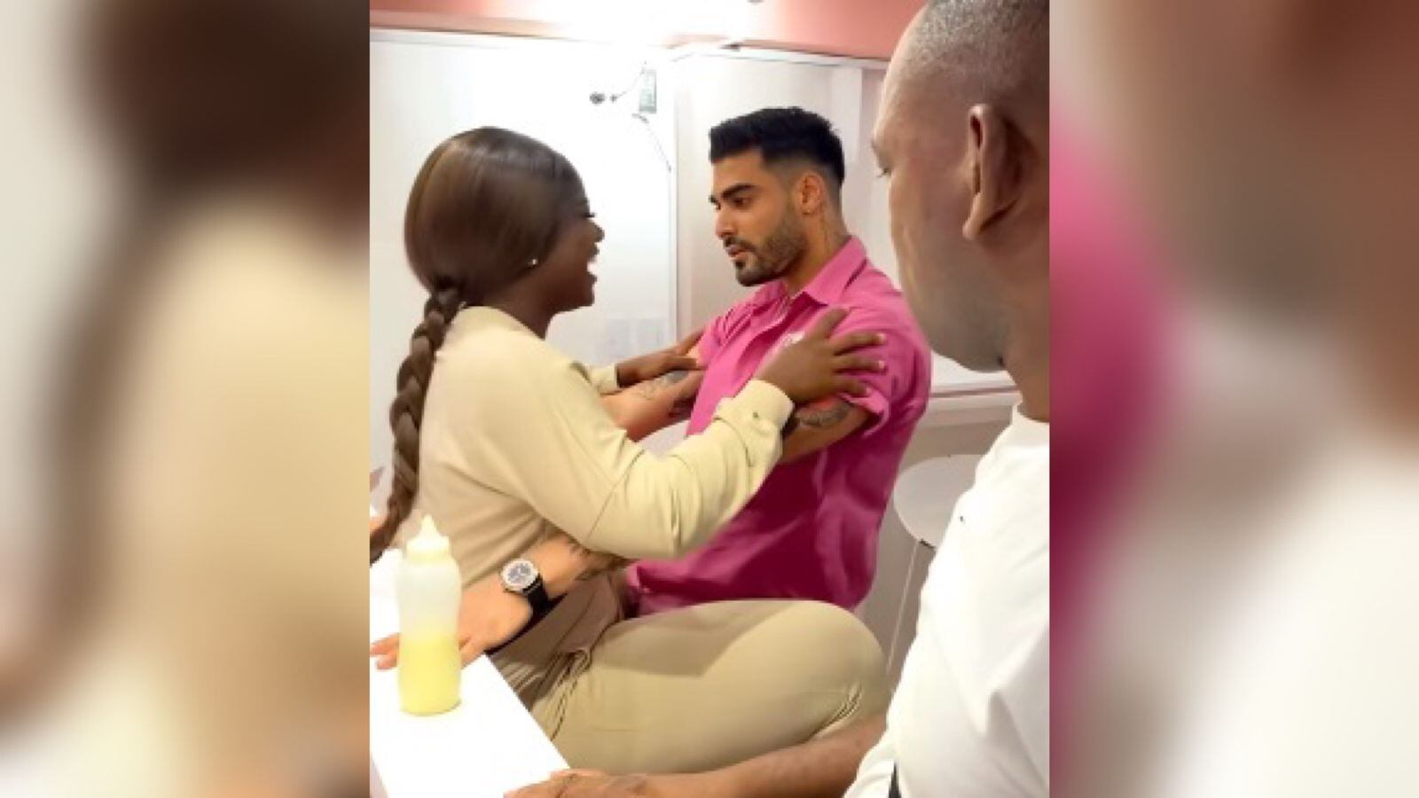 El exhibicionismo también fue prohibido por las autoridades.