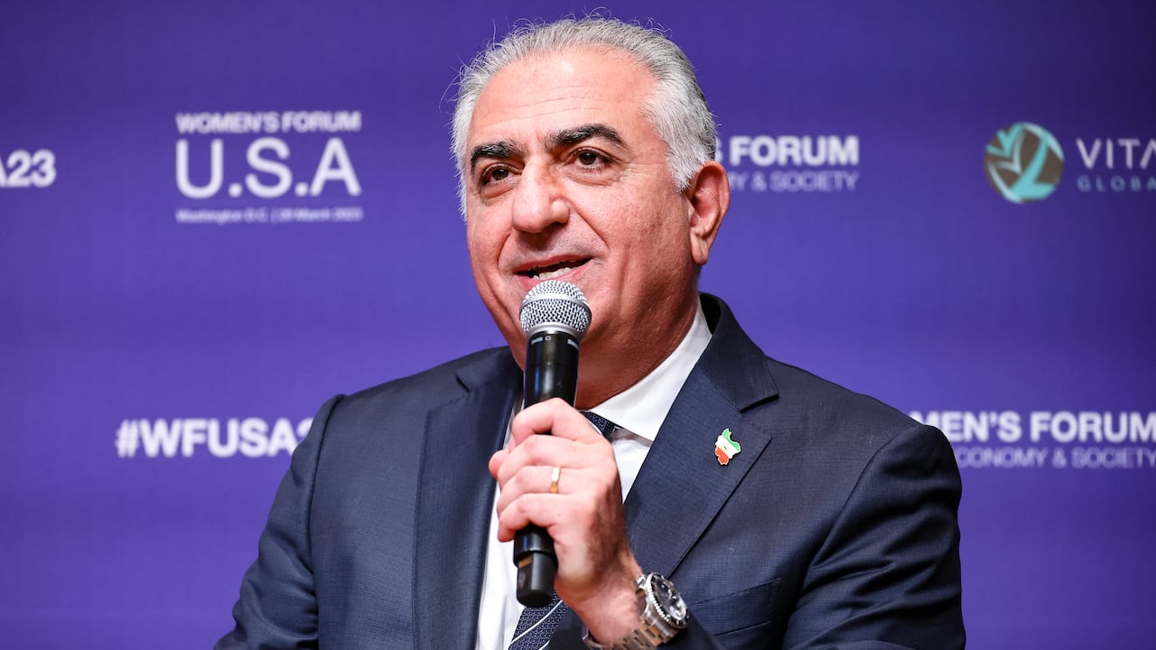 Reza Pahlavi, expríncipe heredero de Irán.