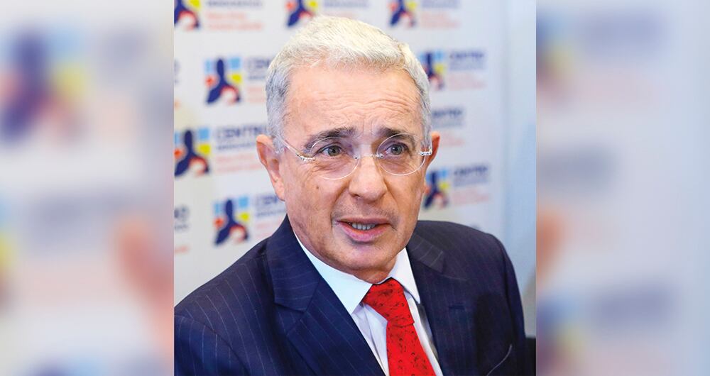  Álvaro Uribe 
