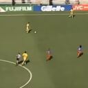 Gheorghe Hagi anotándole a Colombia en el Mundial Estados Unidos 1994