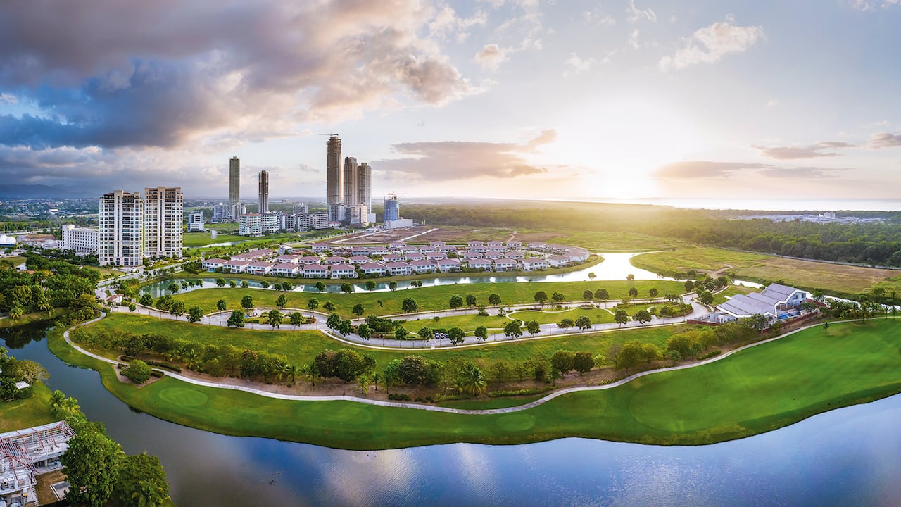 Especial Panamá, Grupo Valor Develpment