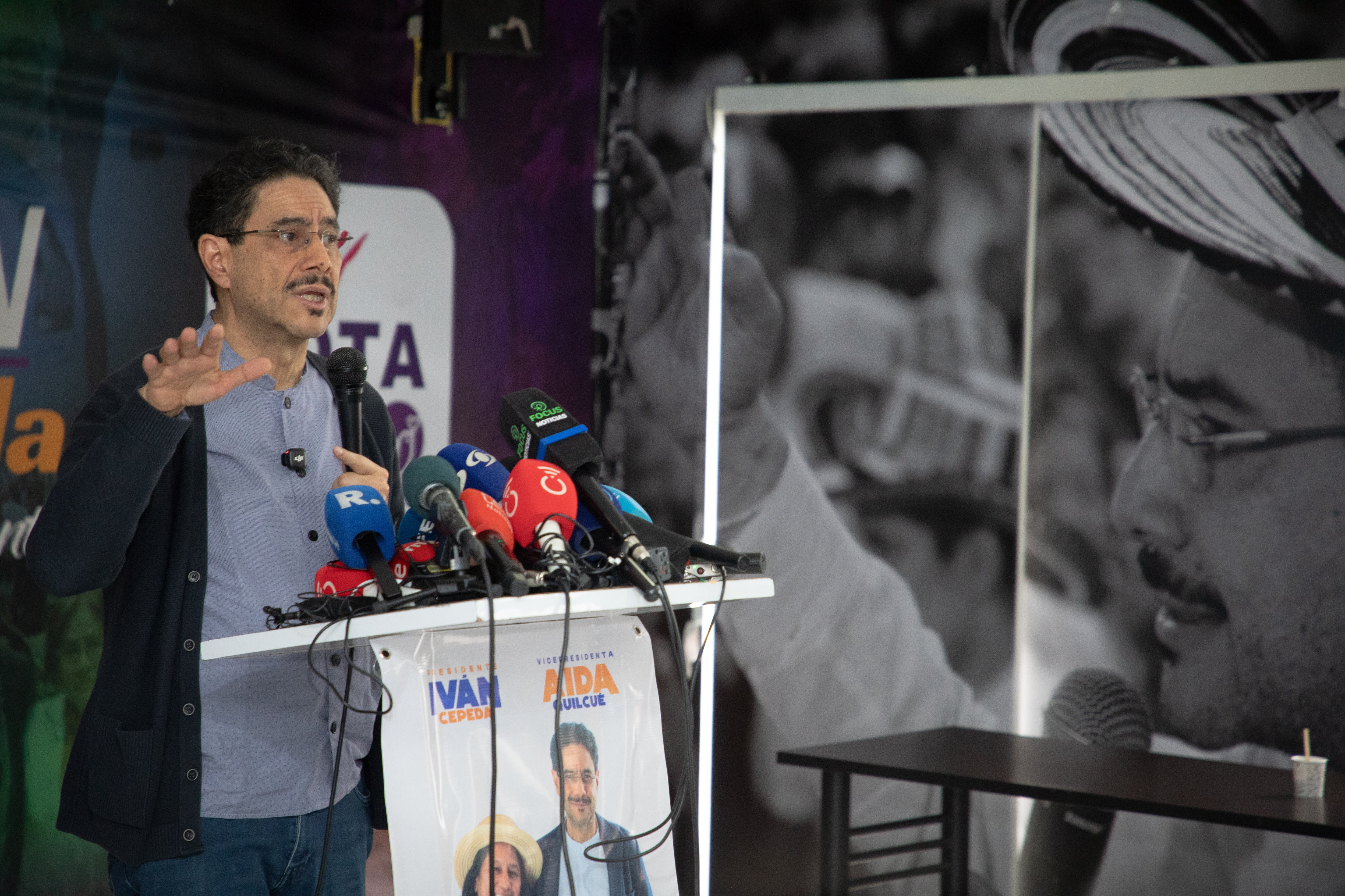 Rueda de prensa candidato a la presidencia, Iván Cepeda