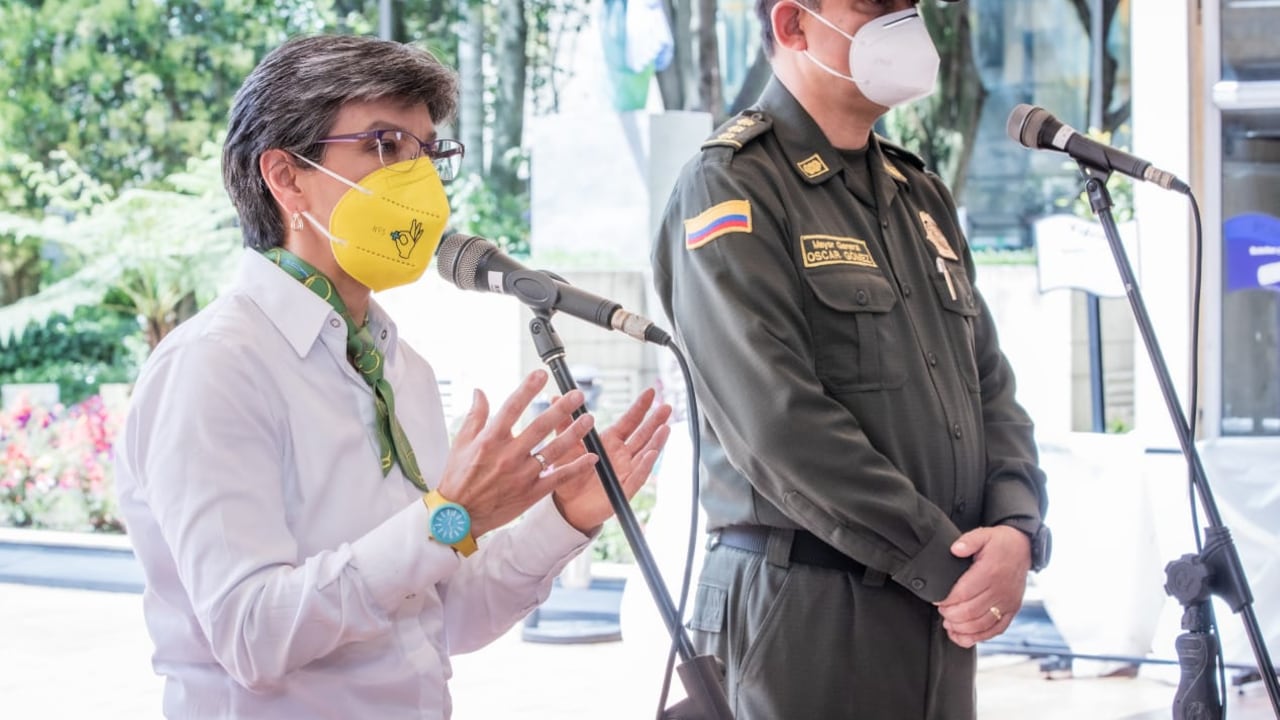 Claudia López, Mebog, Alcaldía de Bogotá