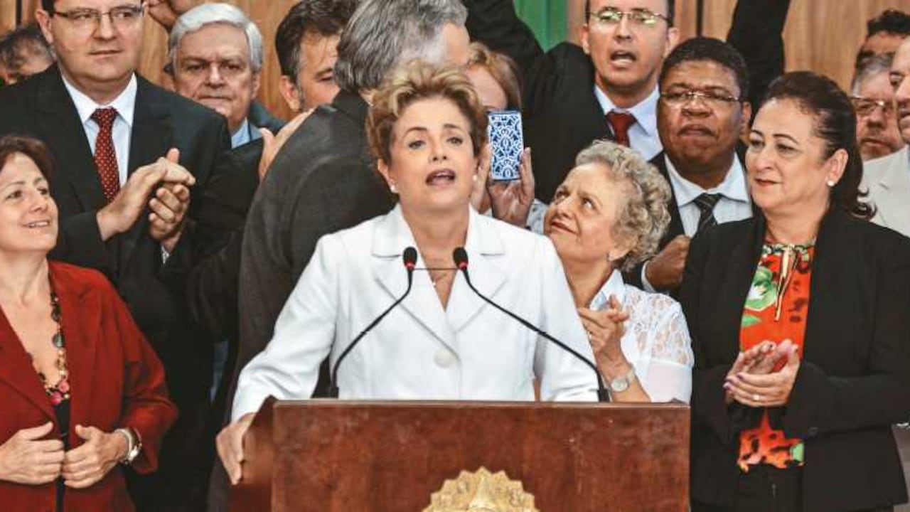 El congreso tiene un plazo máximo de 180 días para resolver si destituye a Dilma. Mientras tanto ella estará separada del cargo.