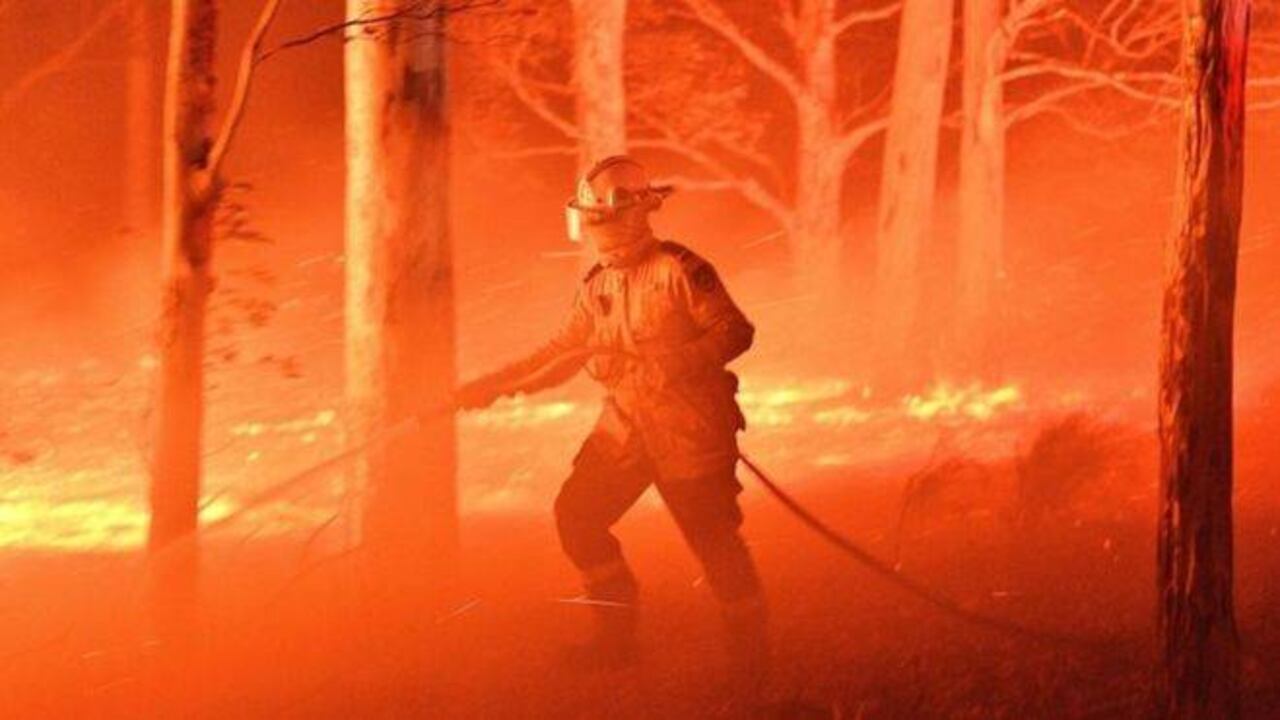 Los costos financieros de eventos catastróficos provocados por el cambio climático, como los incendios en Australia, pueden tener un efecto en cascada.