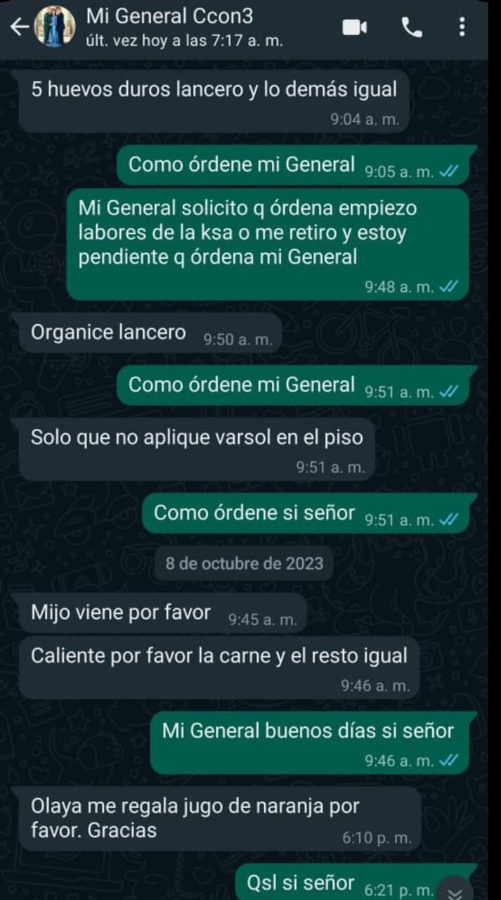Este es uno de los chats que se viralizó en las redes sociales, en donde el general Oliveira, le daría ordenes que se partan de la misión militar a un soldado.