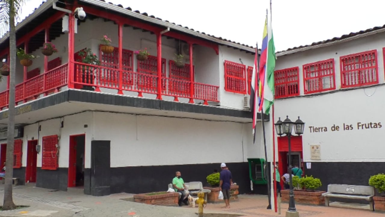 Fachada de la administración municipal de Sopetrán, Antioquia.