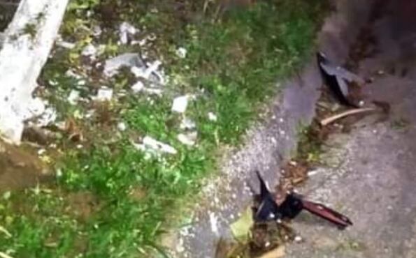 Un presunto exceso de velocidad habría llevado a la víctima a chocar contra un separador.