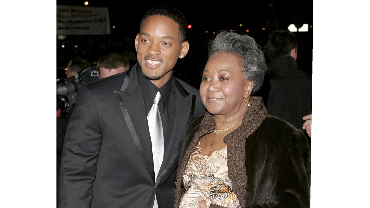 Will Smith y su madre (Photo by Jean Baptiste Lacroix/WireImage)
