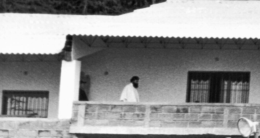 Un teleobjetivo es un lente que permite hacer acercamientos de una imagen de forma clara.