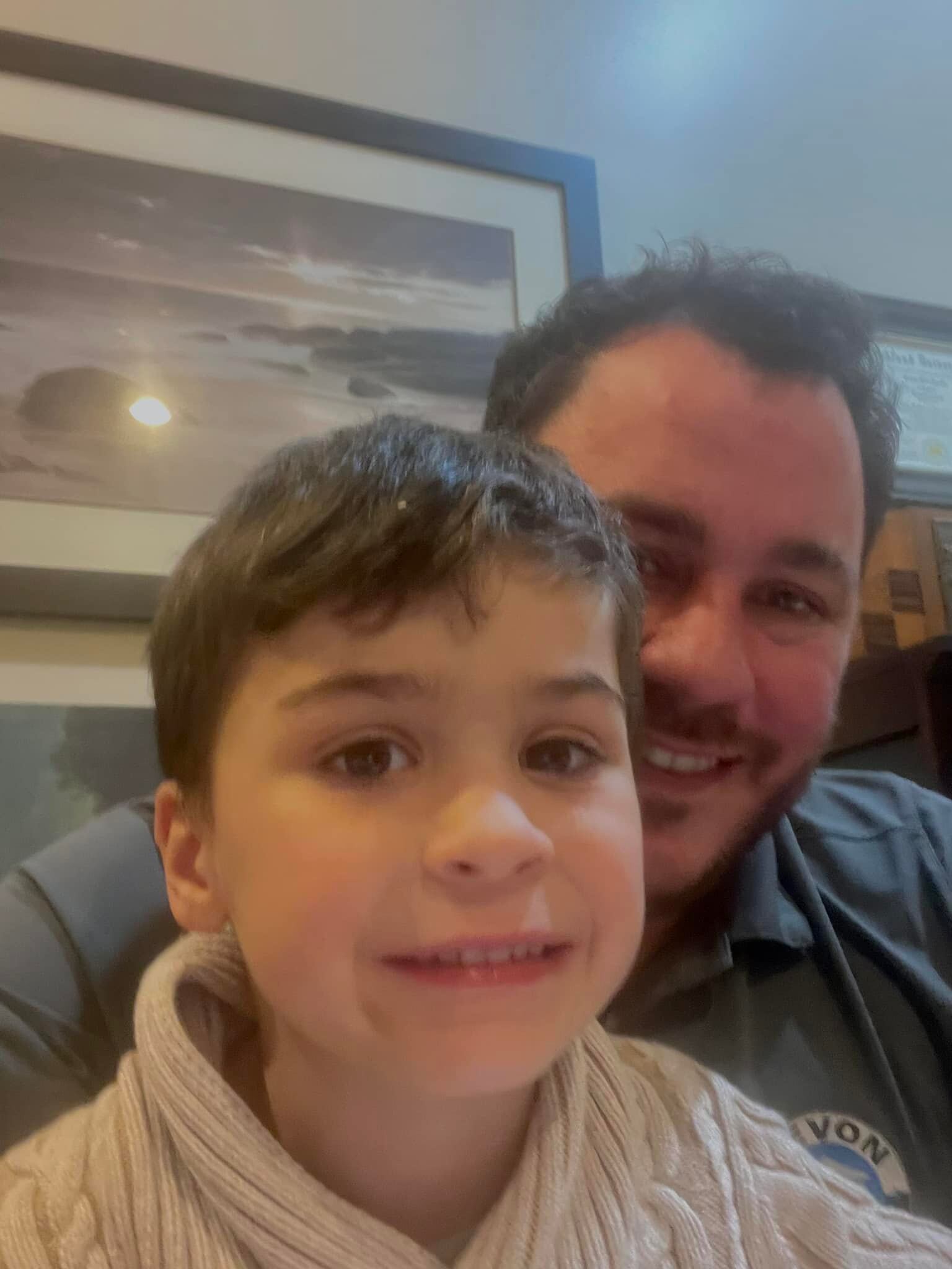 Facebook:@/keith.stonehouse