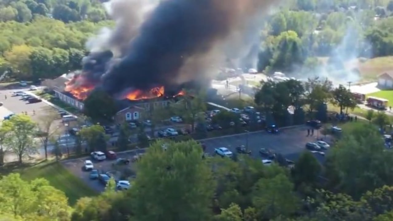 Tiroteo en iglesia mormona en Míchigan deja cuatro muertos y varios heridos; el atacante fue abatido.