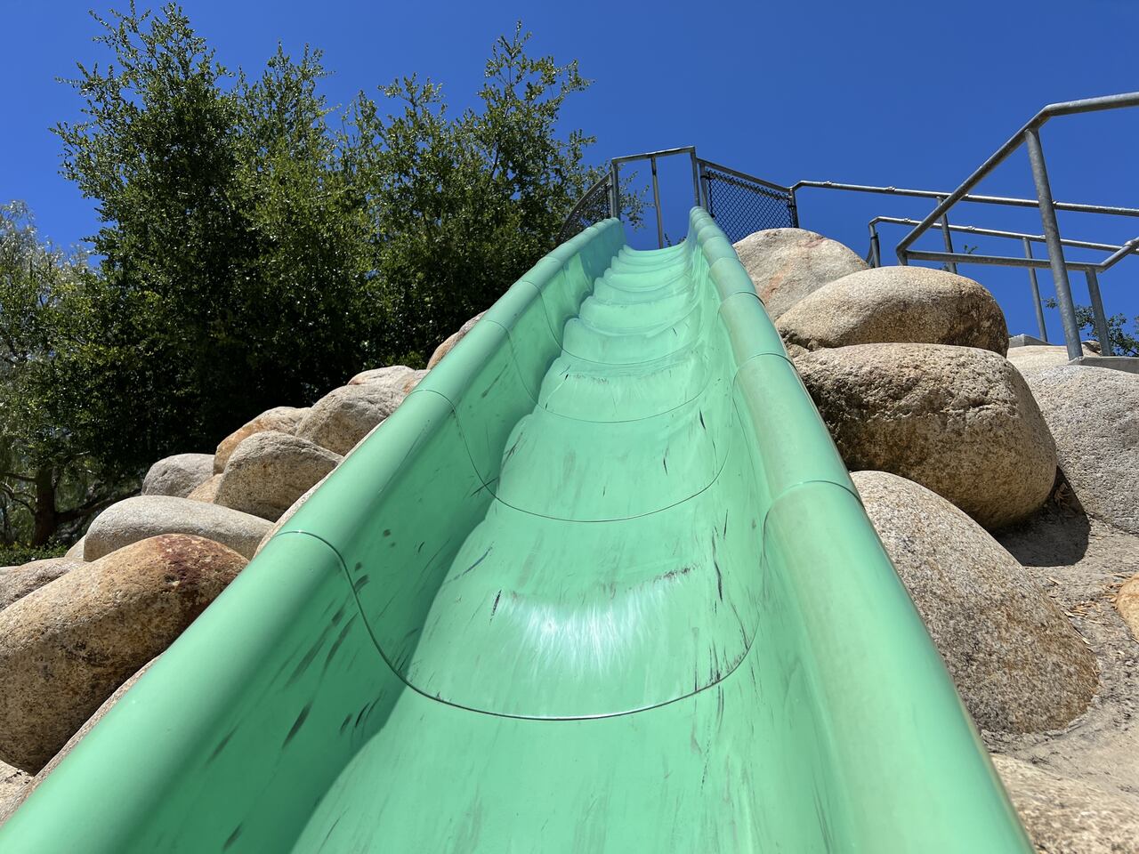 Los hechos estremecieron a otros turistas que se encontraban disfrutando de la piscina