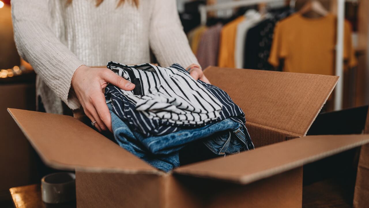 La ropa usada adquiere energía de la persona que la usó en el pasado.