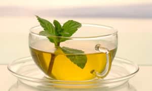 Té para la gripa y el vómito.