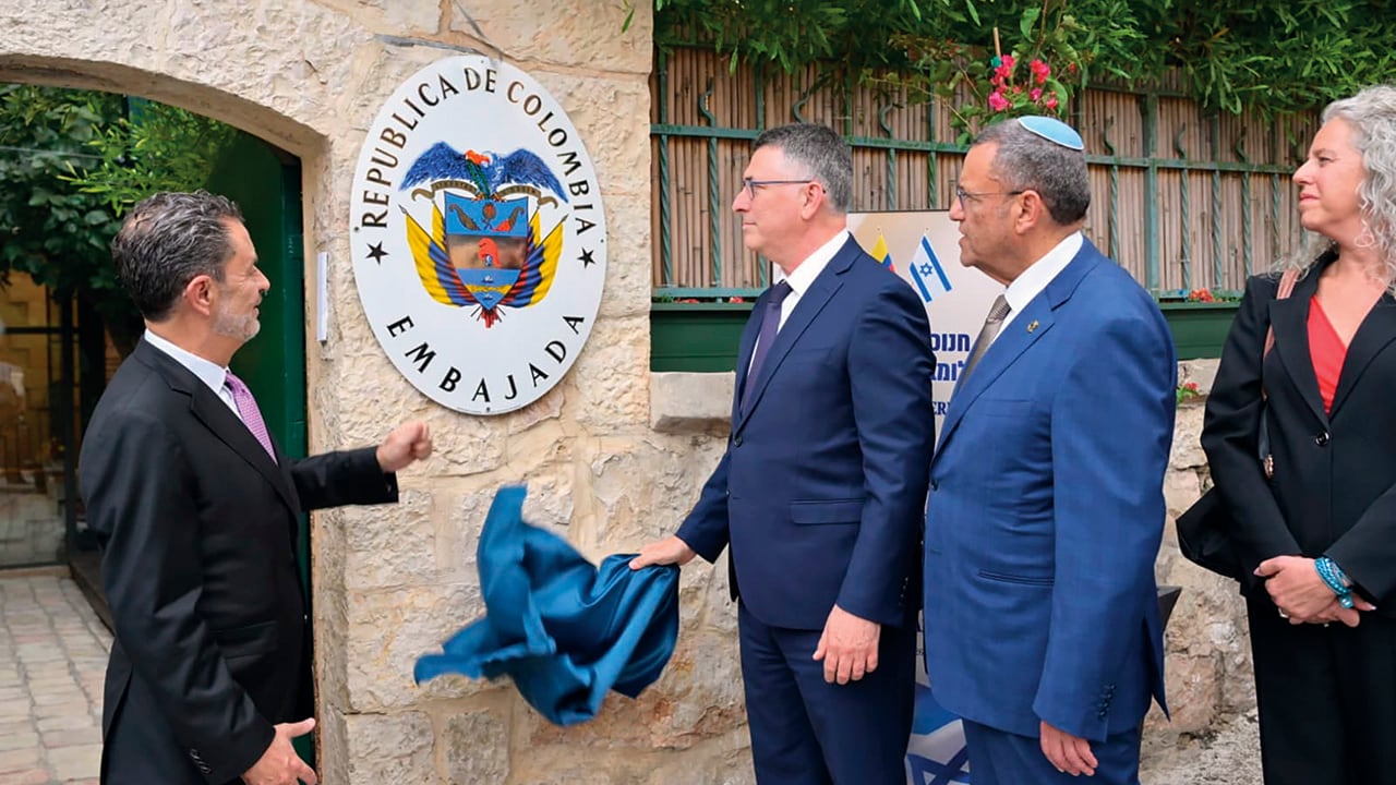El canciller Omar Bula estuvo en Israel inaugurando la sede de la Embajada de Colombia, que ahora estará en Jerusalén.