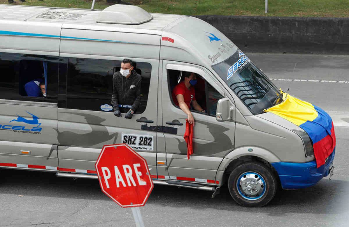 Las empresas reportan pérdidas diarias de 7.000 millones de pesos. La cancelación y suspensión de contratos ha sido la alternativa para mantenerse a flote mientras se supera la crisis.  Foto: Guillermo Torres / SEMANA 