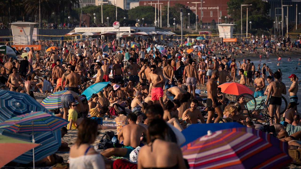 Variante Delta del coronavirus ha restrasado el regreso a normalidad en Europa