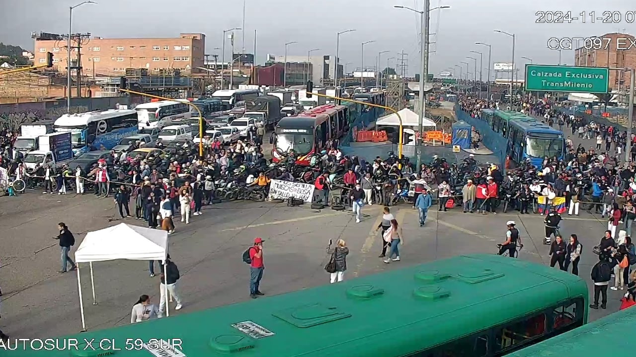 Protestas en la Autopista Sur por bloqueos de comunidad indígena en Bosa