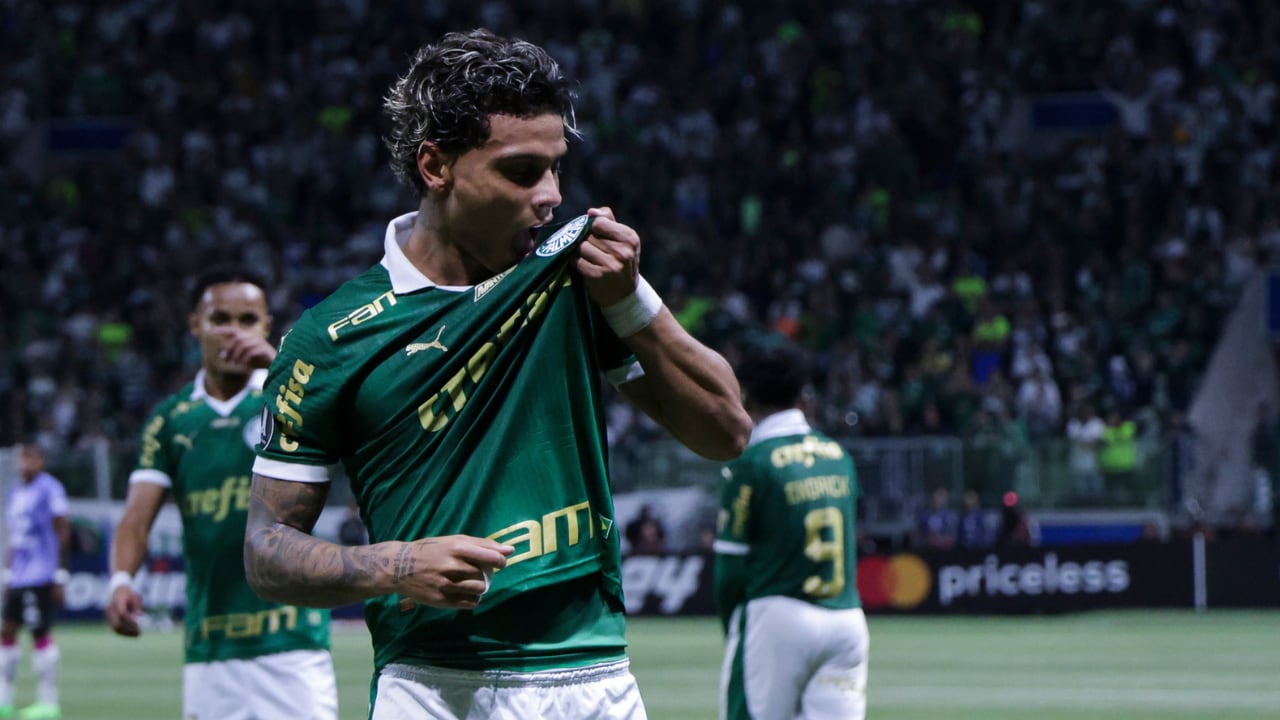 Richard Ríos recibió ofertas, pero no fue vendido por Palmeiras
