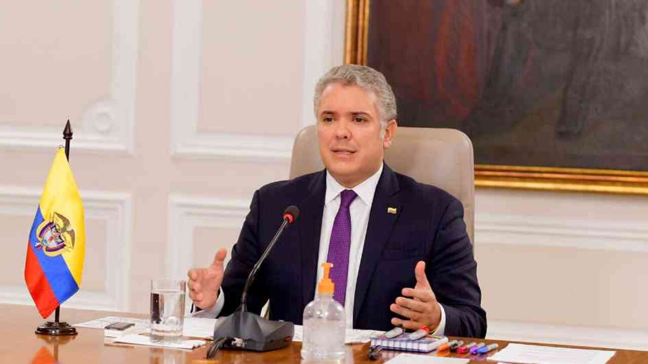 El presidente Iván Duque explicó en su programa de televisión a uiénes les llegaría primero la vacuna.