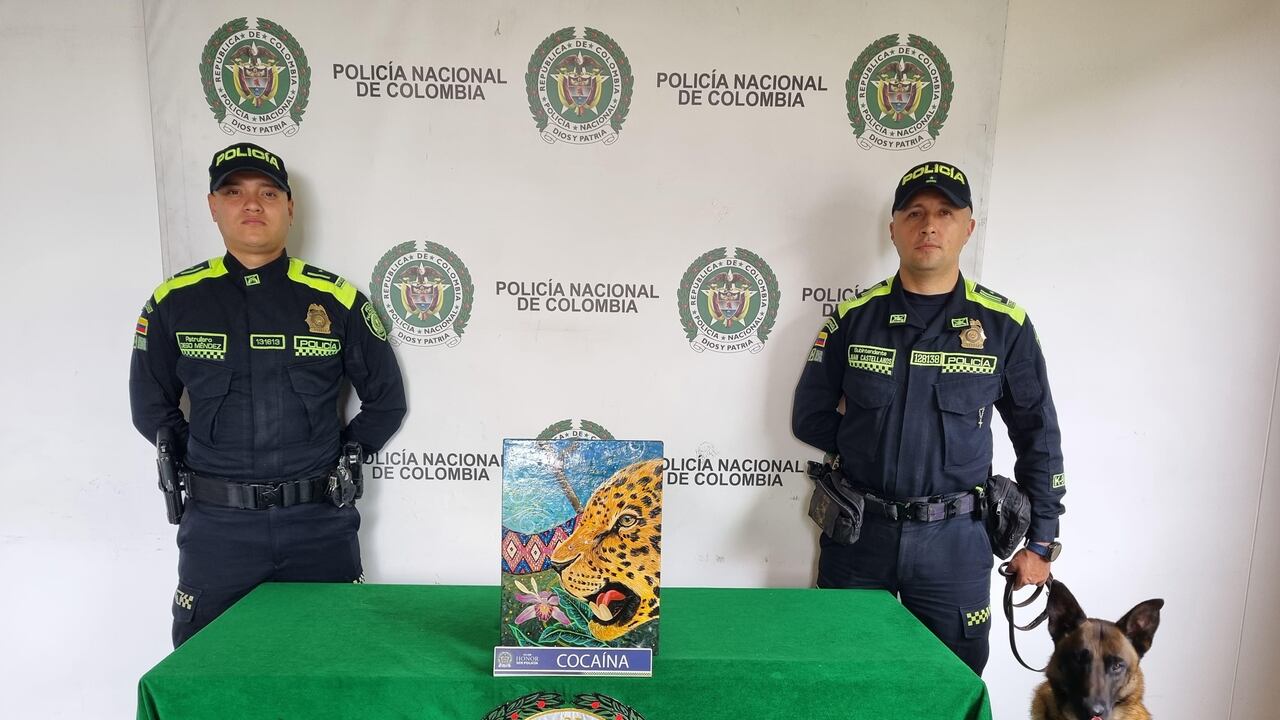 En un cuadro de arte fueron incautados más de cuatro kilos de cocaína en el aeropuerto El Dorado de Bogotá