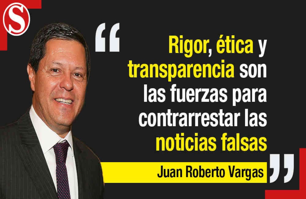 Juan Roberto Vargas, director de Caracol Noticias, recordó que las bases del periodismo son más necesarias que nunca de cara a combatir la posverdad y la desinformación.