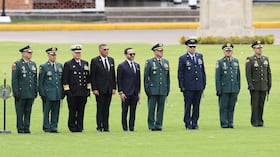 Ceremonia de reconocimiento a la nueva cúpula militar y la condecoración a la cúpula saliente en la Escuela Militar de Cadetes José Maria Córdoba.