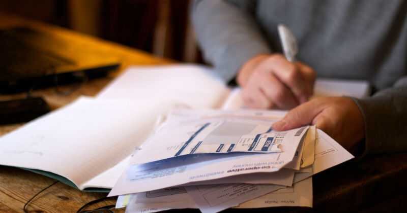 La pobreza oculta se presenta en personas que han tenido un nivel de vida elevado. En ocasiones, la situación de crisis significa que ni siquiera haya para pagar lo más básico como los servicios públicos.