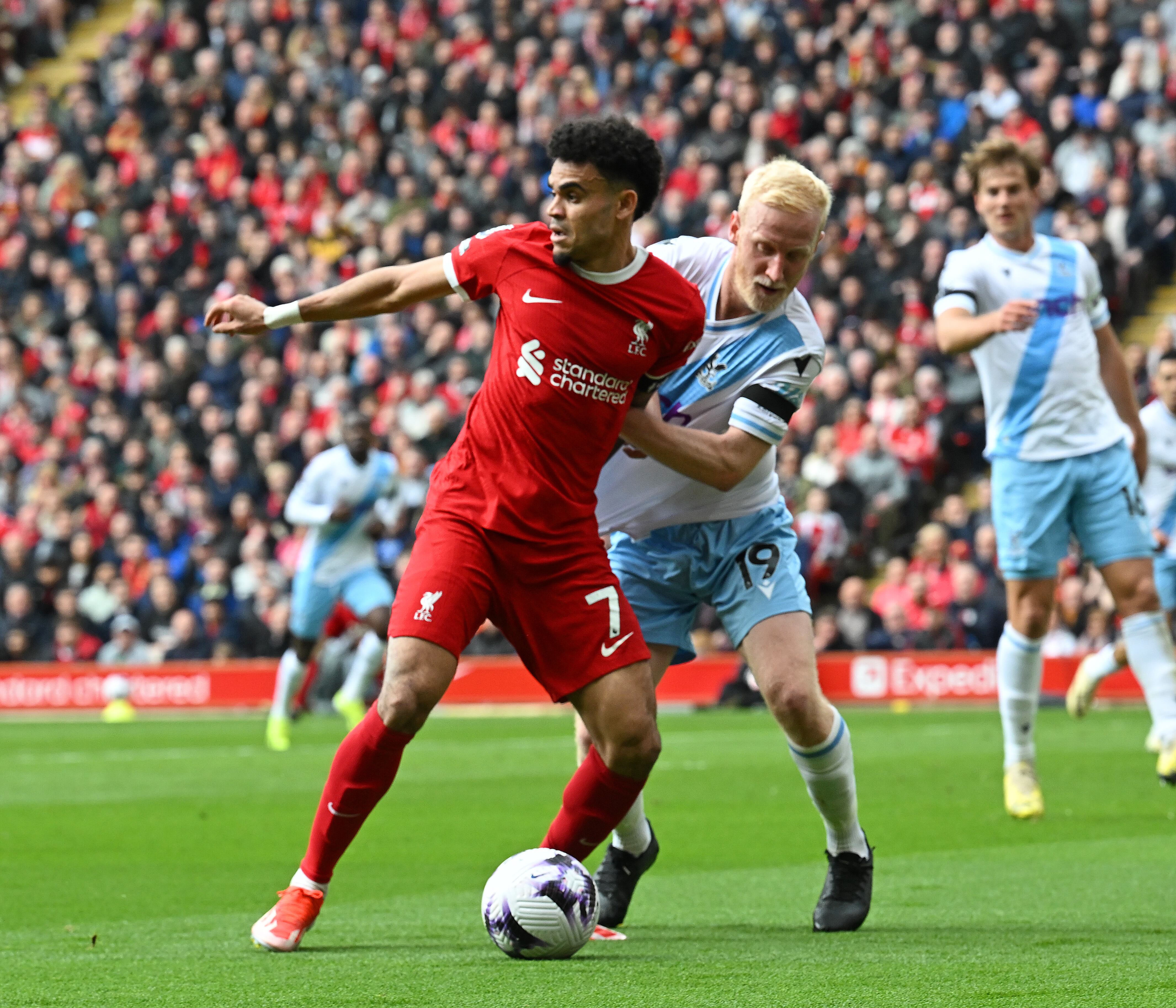 Lucho fue sustituido a los 66 minutos.