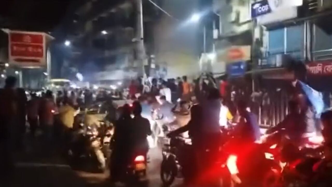 Los asiáticos cerraron las calles y salieron en caravanas a celebrar el triunfo de la albiceleste.