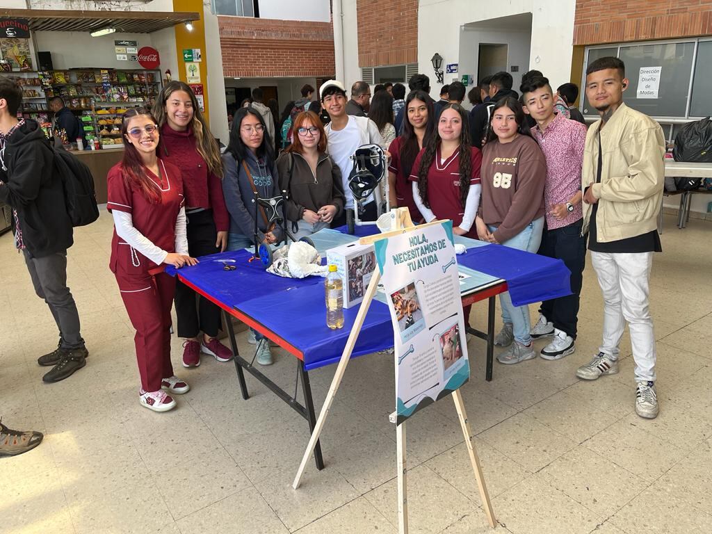 Encargado de crear prótesis que ayuden a animalitos con fallas en su movilidad.