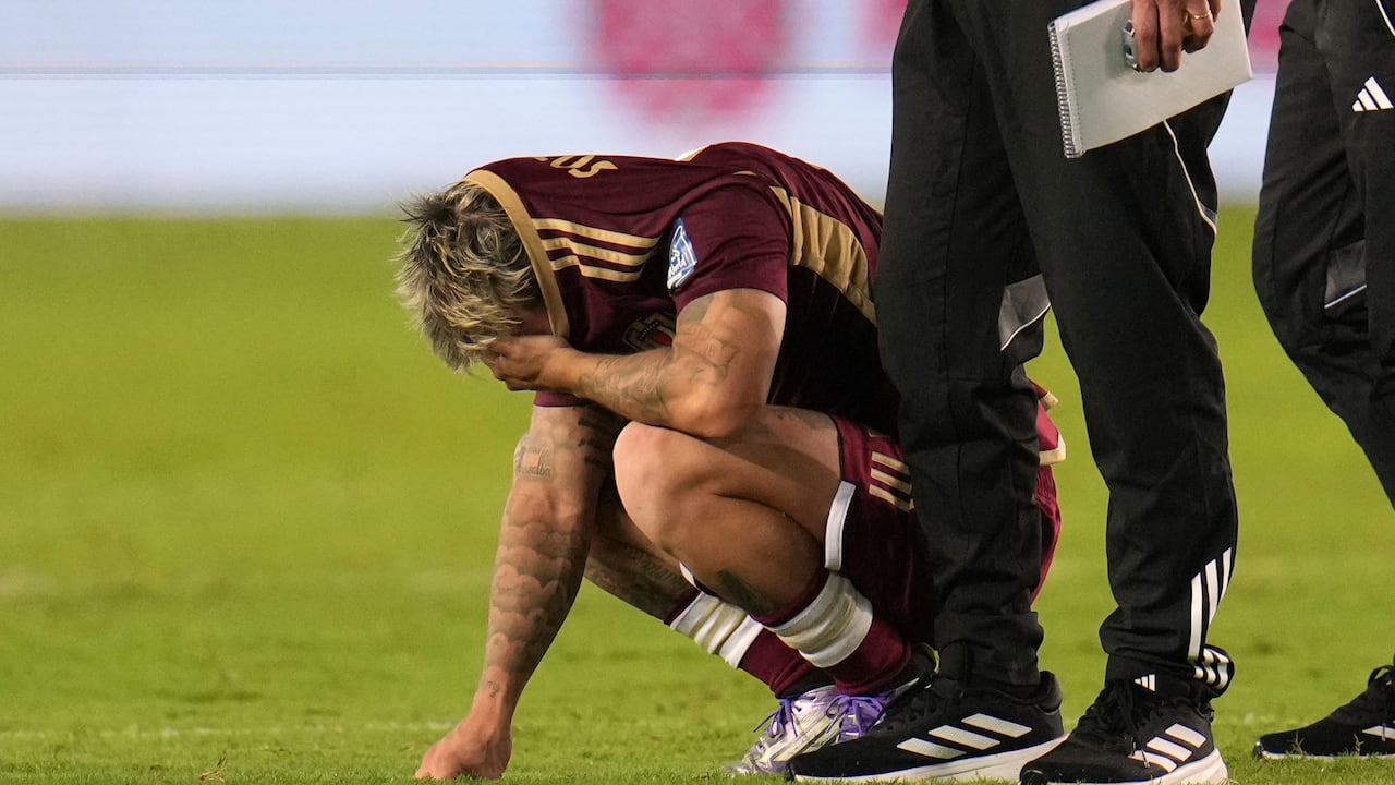 Venezuela's Yeferson Soteldo reacts after his team's lost against Colombia during a World Cup 2026 qualifying soccer match in Maturin, Venezuela, Tuesday, Sept. 9, 2025. (AP Photo/Ariana Cubillos)