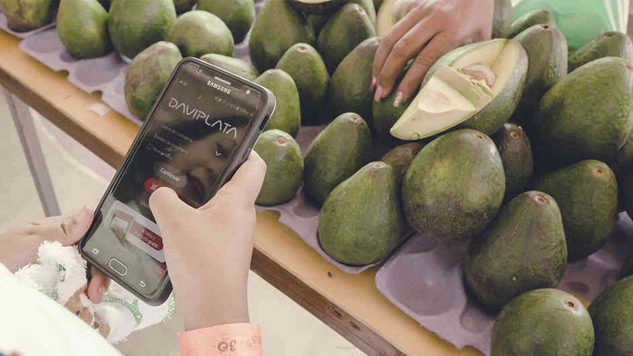 A través del uso de códigos QR, los comercios están fortaleciendo sus ventas con los 16 millones de clientes de Davivienda y DaviPlata.