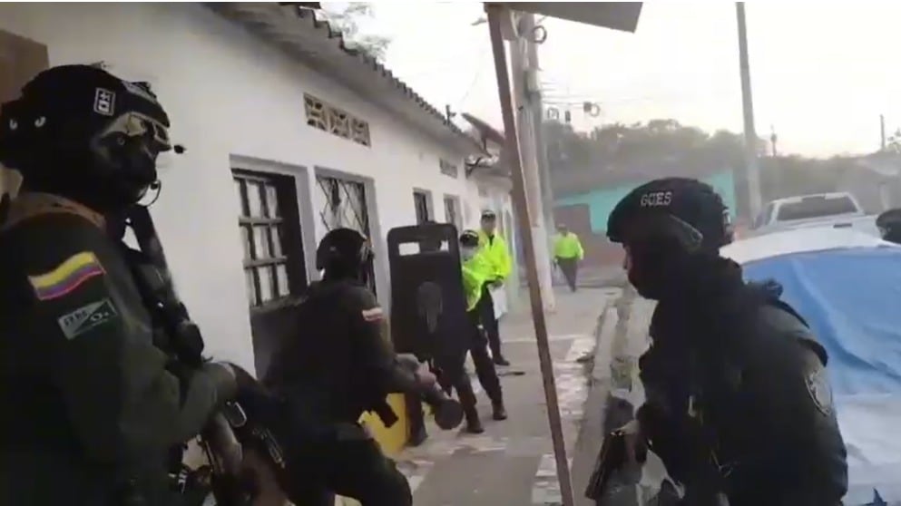 Caen alias Chimichurri, David y Morocha en operativo contra el microtráfico.