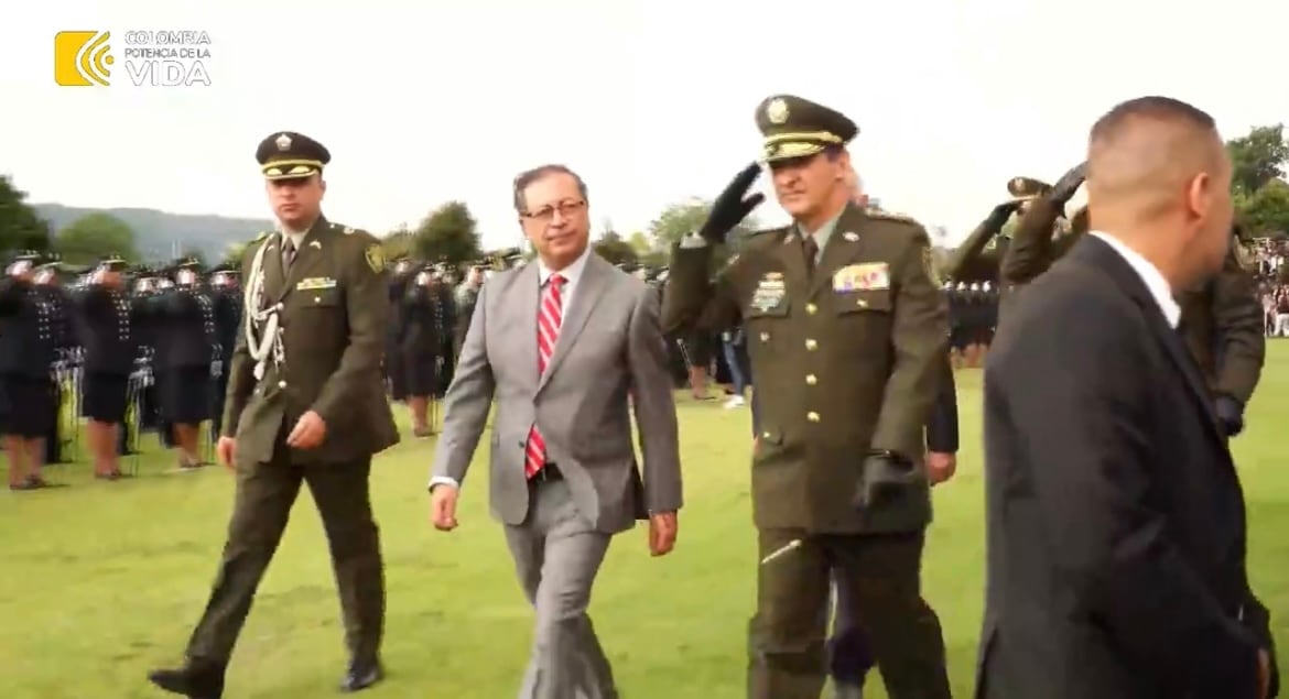 Presidente Gustavo Petro ceremonia de ascensos