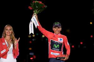 Nairo Quintana, campeón de la Vuelta España 2016. Después de 29 años, el ciclista Nairo Quintana hizo que Colombia volviera a ocupar el lugar principal del podio de la Vuelta España en 2016. Este es solo uno de sus innumerables logros. Por ejemplo, en 2013 ocupó el segundo lugar en el Tour de Francia y en 2014 fue el campeón del Giro de Italia. Foto: Oscar Gonzalez/NurPhoto via Getty Images)