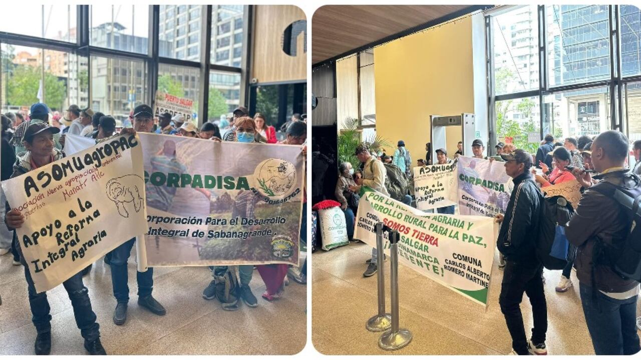 Campesinos protestando en el Ministerio de Agricultura.