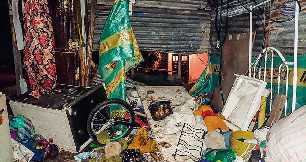 Casa en la que fue encontrado el cuerpo del niño y que se convirtió en el lugar de los hechos. Centro: Captura y foto de Miguel Gionvanni Ángel, presunto responsable del asesinato del niño.