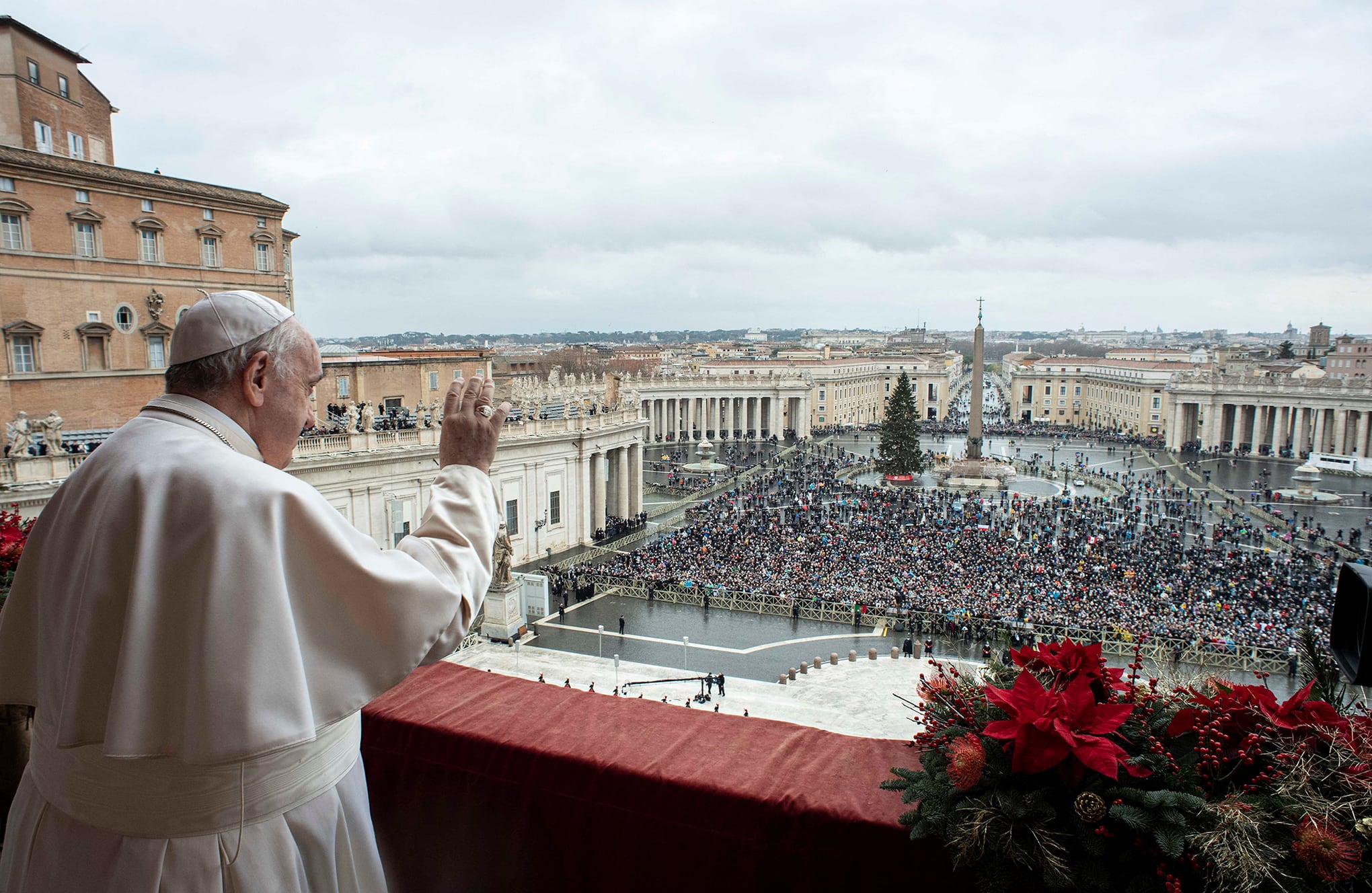 El Papa pronuncia el discurso del día de Navidad.