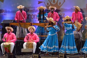 Al ritmo del currulaos, bunde, alabaos y otros sonidos, arrancó la edición XXVIII del Festival de Música del Pacífico Petronio Álvarez. Foto Jorge Orozco / El País