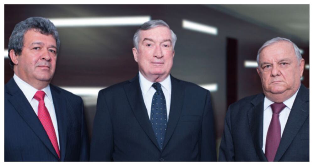 De izquierda a derecha: Jesús Efraín Ossa Gómez, Nicanor Restrepo Santamaría y Juan Guillermo Valencia