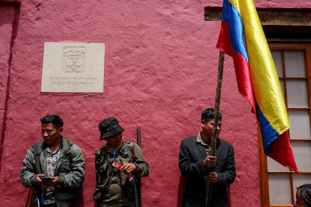 El encuentro llegó a la conclusión de que el plantón que comenzó el 13 de marzo podía levantarse.