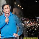 En las tarimas, la idea es que Gustavo Petro sea el único que aparezca y hable ante su electorado, como parte de una estrategia de quienes le manejan su imagen.