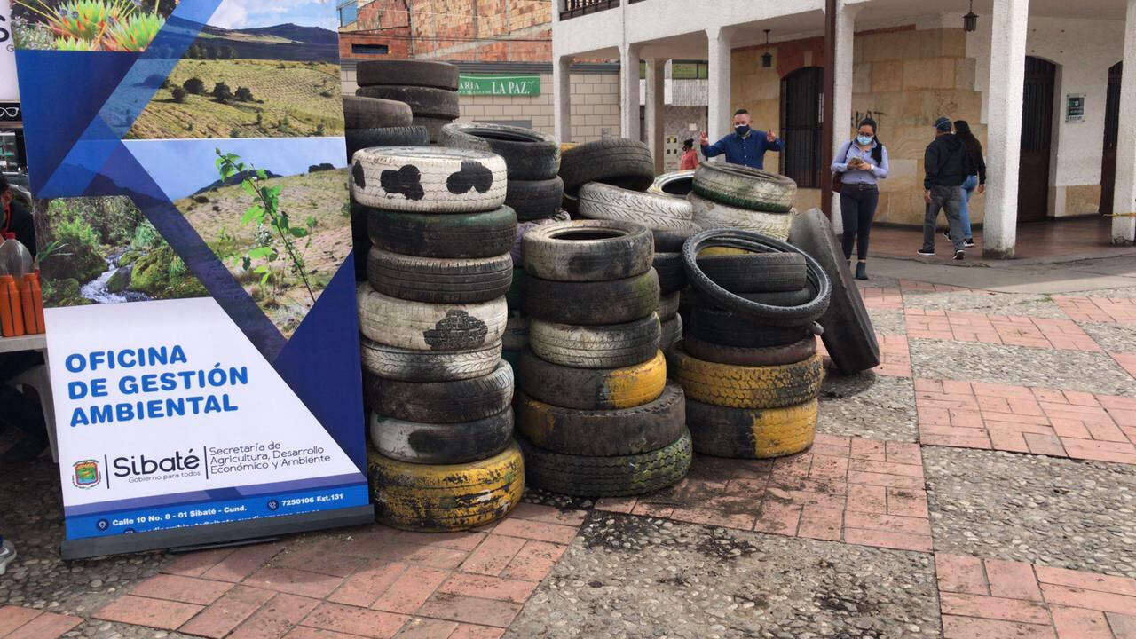 En la jornada recolectaron 28 toneladas de llantas usadas de bicicleta, moto y carro.